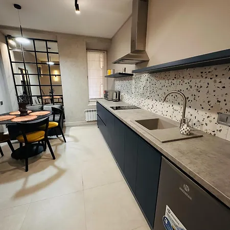 Apartment Freedom In The Heart Of - Balabana Str And Svoboda Avenue