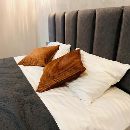 Apartment Freedom In The Heart Of - Balabana Str And Svoboda Avenue Lviv