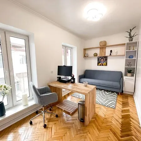 Daire Freedom In The Heart Of - Balabana Str And Svoboda Avenue *