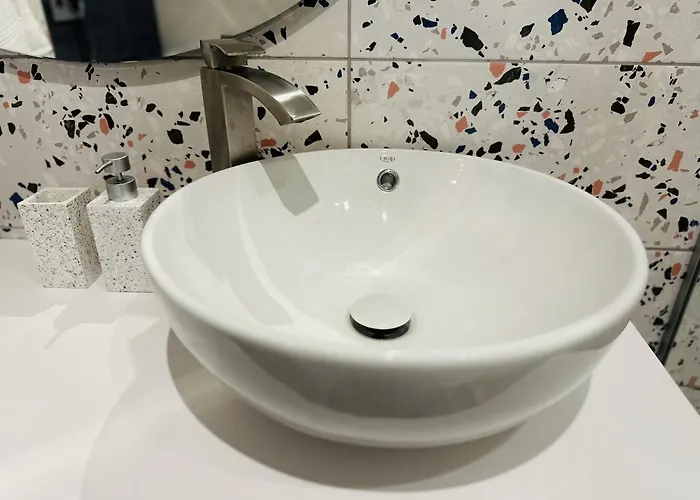 Freedom In The Heart Of - Balabana Str And Svoboda Avenue לבוב