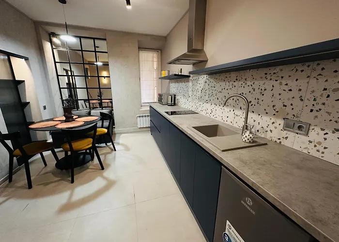 דירה Freedom In The Heart Of - Balabana Str And Svoboda Avenue